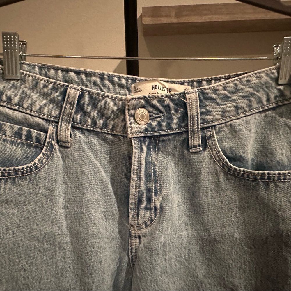 Hollister Faded Blue Denim Jeans curvy low rise ripped baggy jeans